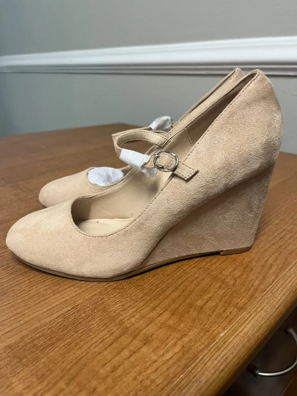 *NEW* Coutgo Womens Wedge Pumps, SZ 6.5, Color Khaki
